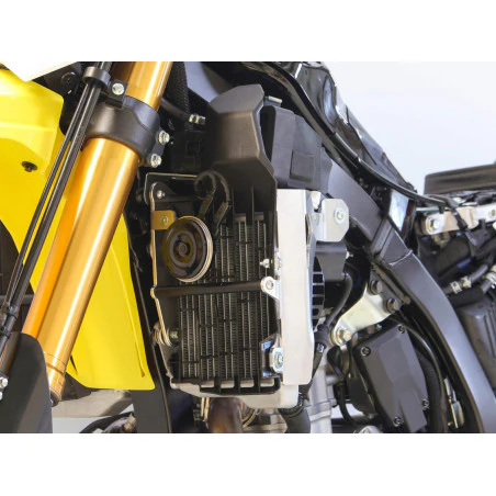 Standard radiator guards for Suzuki DR-Z4S 2025 – 2026  Black spacers - Image 6